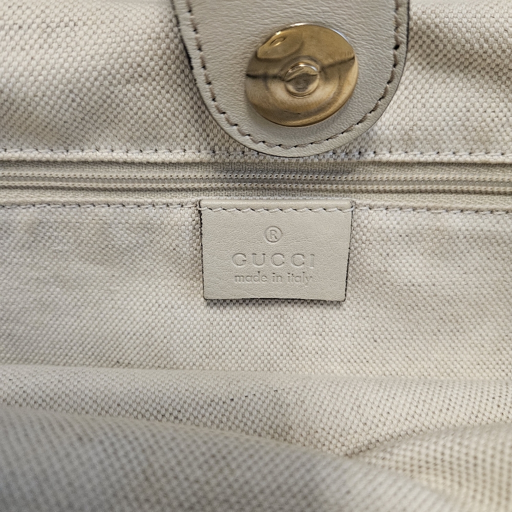 Gucci Sukey Large tote with detachable interlocking G charm - Picture 7 of 8